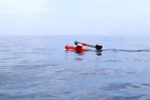 海面に着水したUAVによるセンチメートル精度の深海底位置計測に成功～船やブイに依存しない高速かつ高機動な海底観測が可能に～